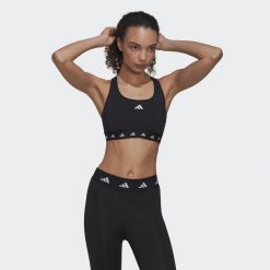 Powerreact Training Medium-Support Techfit Bra. Czarne obuwie sportowe damskie Adidas, bez wzorów, z materiału, na fitness i siłownię. Za 145.99 zł.