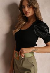 Czarna Prążkowana Bluzka z Satynowymi Rękawami Thinih. Czarne bluzki damskie Renee, na wiosnę, bez wzorów, z dzianiny, eleganckie, bez kołnierzyka, bez ramiączek. Za 44.99 zł.