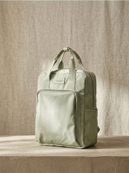 Podróżny nylonowy plecak z kieszenią na laptopa - zielony. Zielone plecaki damskie Sinsay, bez wzorów, z nylonu. Za 49.99 zł.