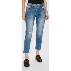 Guess Jeans - Jeansy Vanille. Jeansy damskie marki Guess Jeans. W wyprzedaży za 499.90 zł.