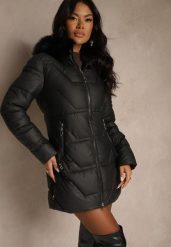 Czarna Pikowana Kurtka o Taliowanym Kroju z Kapturem z Futrem Nalessia. Czarne kurtki damskie Renee, l, bez wzorów, z dzianiny, z kapturem. Za 199.99 zł.