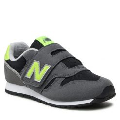 Sneakersy New Balance. Szare trampki i tenisówki chłopięce New Balance, bez wzorów, bez zapięcia. Za 249.00 zł.
