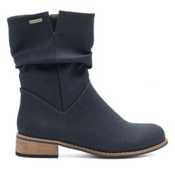 Botki Clara Barson. Niebieskie botki damskie Clara Barson, bez obcasa, na płaskiej podeszwie, bez zapięcia. Za 139.99 zł.