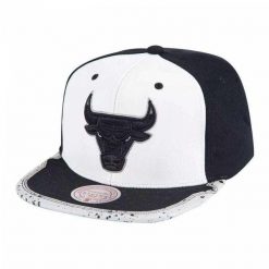 Męska Czapka Z Daszkiem Day One Snapback Cap. Białe czapki i kapelusze męskie NBA, bez wzorów. Za 294.99 zł.