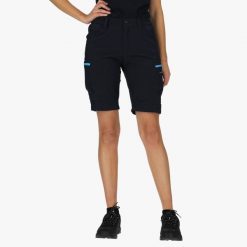 Szorty Outdoor Hiking damska Swedemount Glittertind Shorts szybkoschnące. Niebieskie szorty sportowe damskie SWEDEMOUNT, bez wzorów, z tkaniny, sportowe, outdoorowe. Za 249.99 zł.