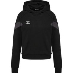 Bluza z kapturem dla kobiet Hummel Travel. Czarne bluzy damskie Hummel, bez wzorów, z kapturem, na fitness i siłownię. Za 239.50 zł.