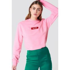 NA-KD Bluza z logo NA-KD - Pink. Bluzy damskie marki NA-KD. W wyprzedaży za 45.20 zł.