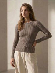 Prążkowany sweter z wiskozą - Inny. Swetry damskie Sinsay, l, bez wzorów, prążkowane, bez kołnierzyka, bez ramiączek, bez kaptura. Za 29.99 zł.
