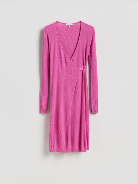 Sukienka z wiskozy - różowy. Czerwone sukienki damskie Reserved, l, bez wzorów, z dzianiny, bez kołnierzyka, bez ramiączek, dopasowane. Za 149.99 zł.
