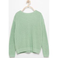 Sweter ze sznurowaniem na plecach - Zielony. Swetry damskie marki Reserved. W wyprzedaży za 29.99 zł.