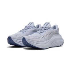 Damskie buty do biegania Puma MagMax Nitro™. Niebieskie obuwie sportowe damskie Puma, bez wzorów, do biegania. Za 480.55 zł.