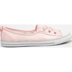 Converse - Tenisówki. Trampki i tenisówki damskie Converse. W wyprzedaży za 149.90 zł.