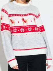 Sweter z motywem świątecznym - wielobarwny. Swetry damskie Sinsay, l, bez wzorów, wizytowe, bez kołnierzyka, bez ramiączek, bez kaptura. Za 69.99 zł.