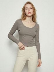 Bawełniana bluzka z długim rękawem - brązowy. Brązowe bluzki damskie Sinsay, l, bez wzorów, z bawełny, bez kołnierzyka, bez ramiączek. Za 19.99 zł.