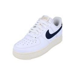 Buty sportowe Sneakersy damskie, W Air Force 1 07 EasyOn. Białe obuwie sportowe damskie Nike, bez wzorów, z gumy, do biegania. Za 583.00 zł.
