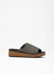 Klapki Rieker na koturnie. Czarne klapki damskie bonprix, z aplikacjami, bez obcasa, na koturnie. Za 229.99 zł.