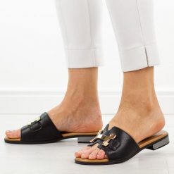 Czarne klapki damskie Potocki 30305. Czarne klapki damskie POTOCKI, bez wzorów, z jeansu, eleganckie, bez obcasa, na płaskiej podeszwie. Za 149.00 zł.