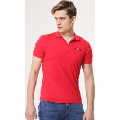 Czerwona Koszulka Personal Affairs. Koszulki polo męskie marki Born2be. Za 34.99 zł.