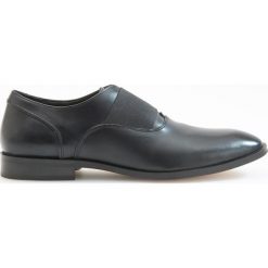 Skórzane półbuty - Czarny. Półbuty damskie Reserved. Za 299.99 zł.