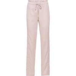 Spodnie bonprix dymny lila. Spodnie dresowe damskie marki Nike. Za 34.99 zł.