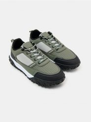 Rekreacyjne buty trekkingowe - wielobarwny. Trekkingi męskie Sinsay, trekkingowe. Za 99.99 zł.