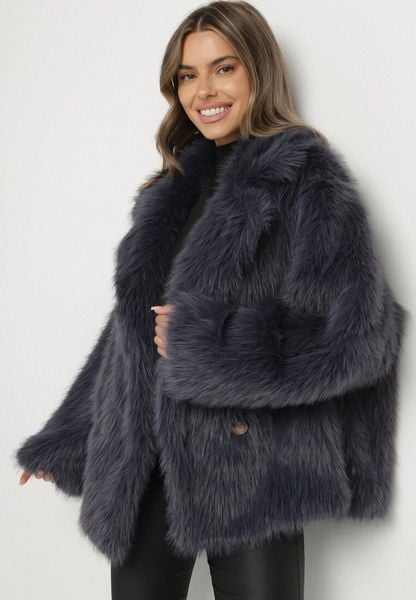 Granatowa Dwurzędowa Kurtka Futerko o Fasonie Oversize Asinella. Niebieskie kurtki damskie Born2be, l, bez wzorów, z futra, bez kaptura. Za 229.99 zł.