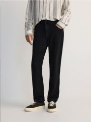 Jeansy straight z lnem - czarny. Czarne jeansy męskie Reserved. W wyprzedaży za 79.99 zł.