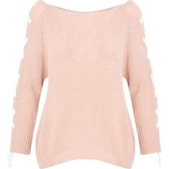 Jasnoróżowy Sweter Nine. Czerwone swetry damskie Born2be, na jesień. Za 59.99 zł.