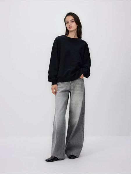 Gładka bluza z bawełną - czarny. Czarne bluzy damskie Reserved, l, bez wzorów, z bawełny, bez kaptura. Za 89.99 zł.