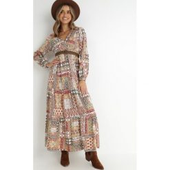 Beżowo-Różowa Sukienka z Kopertowym Dekoltem w Patchworkowy Wzór Betey. Brązowe sukienki damskie Born2be, na co dzień, l, bez wzorów, z jeansu, eleganckie, bez kołnierzyka, bez ramiączek, maxi, kopertowe. Za 109.99 zł.