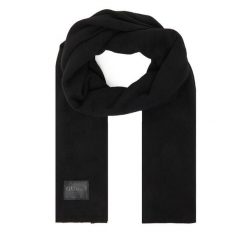 Szalik Guess. Czarne szaliki i chusty damskie Guess, z aplikacjami. Za 329.99 zł.