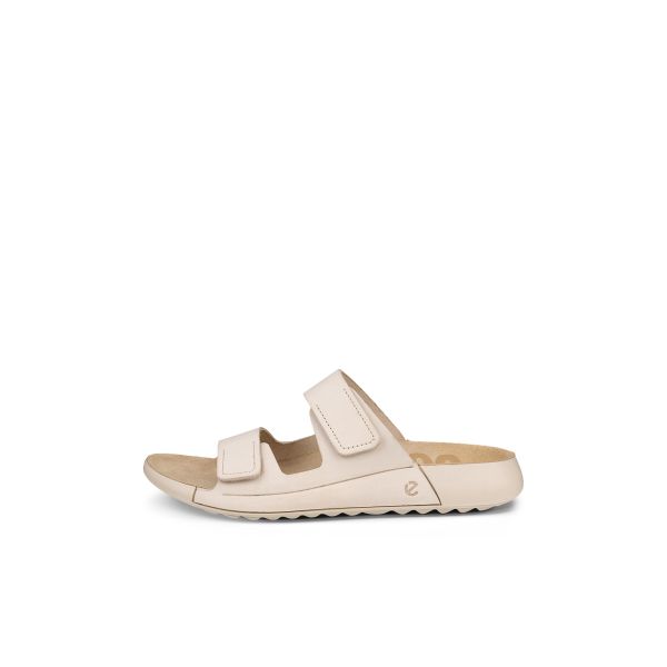 Kobiece klapki na koturnie Ecco Cozmo Strap. Brązowe klapki damskie ecco, bez wzorów, ze skóry, bez obcasa, na koturnie. Za 425.05 zł.