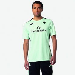 Koszulka Metz Abou Pro 8 2024/25. Czarne koszulki sportowe męskie Kappa, bez wzorów, bez kołnierzyka, bez ramiączek, do piłki nożnej. Za 194.00 zł.