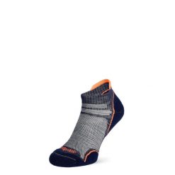 Skarpety do biegania Bridgedale UL T2 MERINO PERFOR, LD. Czerwone skarpety damskie Bridgedale, bez wzorów. Za 77.99 zł.