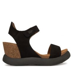Sandały Fly London. Czarne sandały damskie Fly London, bez wzorów, bez obcasa, na koturnie, bez zapięcia. Za 669.99 zł.