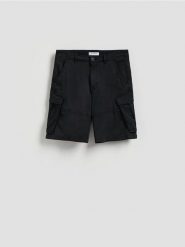 Szorty cargo - czarny. Czarne szorty męskie Reserved, l, bez wzorów, z bawełny. Za 139.99 zł.