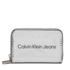 Portfel Calvin Klein Jeans. Szare portfele damskie Calvin Klein Jeans, bez wzorów, z jeansu. Za 289.99 zł.