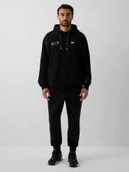 4F Spodnie dresowe joggery męskie - czarne S. Czarne spodnie sportowe męskie 4f, m, bez wzorów, z dresówki, na fitness i siłownię. Za 189.99 zł.