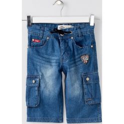 Bermudy w kolorze błękitnym. Szorty dla chłopców marki Lee Cooper Kids. W wyprzedaży za 62.95 zł.