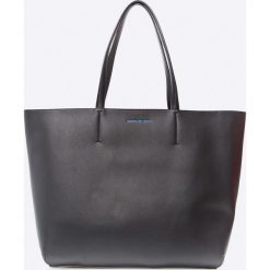Calvin Klein - Torebka. Torby na ramię damskie marki Calvin Klein. W wyprzedaży za 429.90 zł.