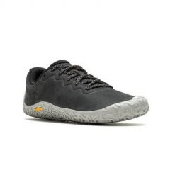 Buty do chodzenia damskie Merrell Vapor Glove 6. Czarne obuwie sportowe damskie Merrell, bez wzorów, do biegania. W wyprzedaży za 548.30 zł.