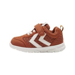 Trenerzy dla dzieci Hummel Crosslite Winter. Brązowe buty sportowe chłopięce Hummel, bez wzorów, bez zapięcia, na jogę i pilates. W wyprzedaży za 193.50 zł.