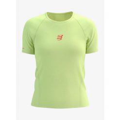 Koszulka do biegania damska Compressport Trail Racing S/S Tshirt. Zielone koszulki sportowe damskie Compressport, s, bez wzorów, bez kołnierzyka, bez ramiączek, do biegania. Za 314.99 zł.