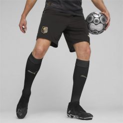 Szorty piłkarskie Stade Rennais F.C. PUMA Black Matte Gold Beige. Brązowe krótkie spodenki sportowe męskie Puma, m, bez wzorów, do piłki nożnej. W wyprzedaży za 180.05 zł.
