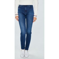 Tommy Jeans - Jeansy Santana. Jeansy damskie marki Tommy Jeans. W wyprzedaży za 269.90 zł.