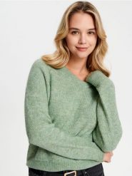 Sweter z miękkiej dzianiny - zielony. Zielone swetry damskie Sinsay, l, bez wzorów, z dzianiny, bez kołnierzyka, bez ramiączek, bez kaptura. Za 49.99 zł.