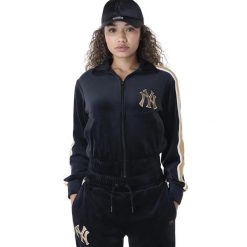 Kurtka welurowa damska New York Yankees Track. Czarne kurtki damskie New Era, na jesień, l, bez wzorów, z satyny, bez kaptura, trekkingowe. Za 314.50 zł.