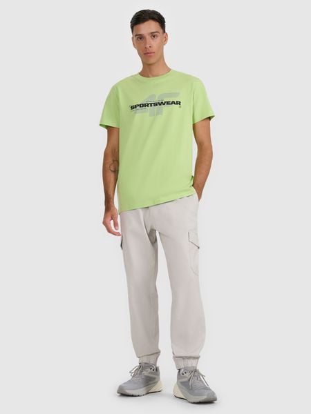 4F Spodnie casual cargo męskie - szare S. Szare spodnie sportowe męskie 4f, l, bez wzorów, z bawełny. W wyprzedaży za 159.99 zł.