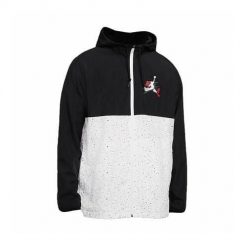 Kurtka uniwersalna męska Nike M J JM Clscs Windwear Jkt. Czarne kurtki męskie Nike, m, bez wzorów, z syntetyku, klasyczne, z kapturem. Za 399.00 zł.