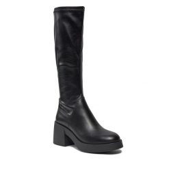 Kozaki Tamaris. Czarne kozaki damskie Tamaris, bez obcasa, na słupku. Za 499.99 zł.